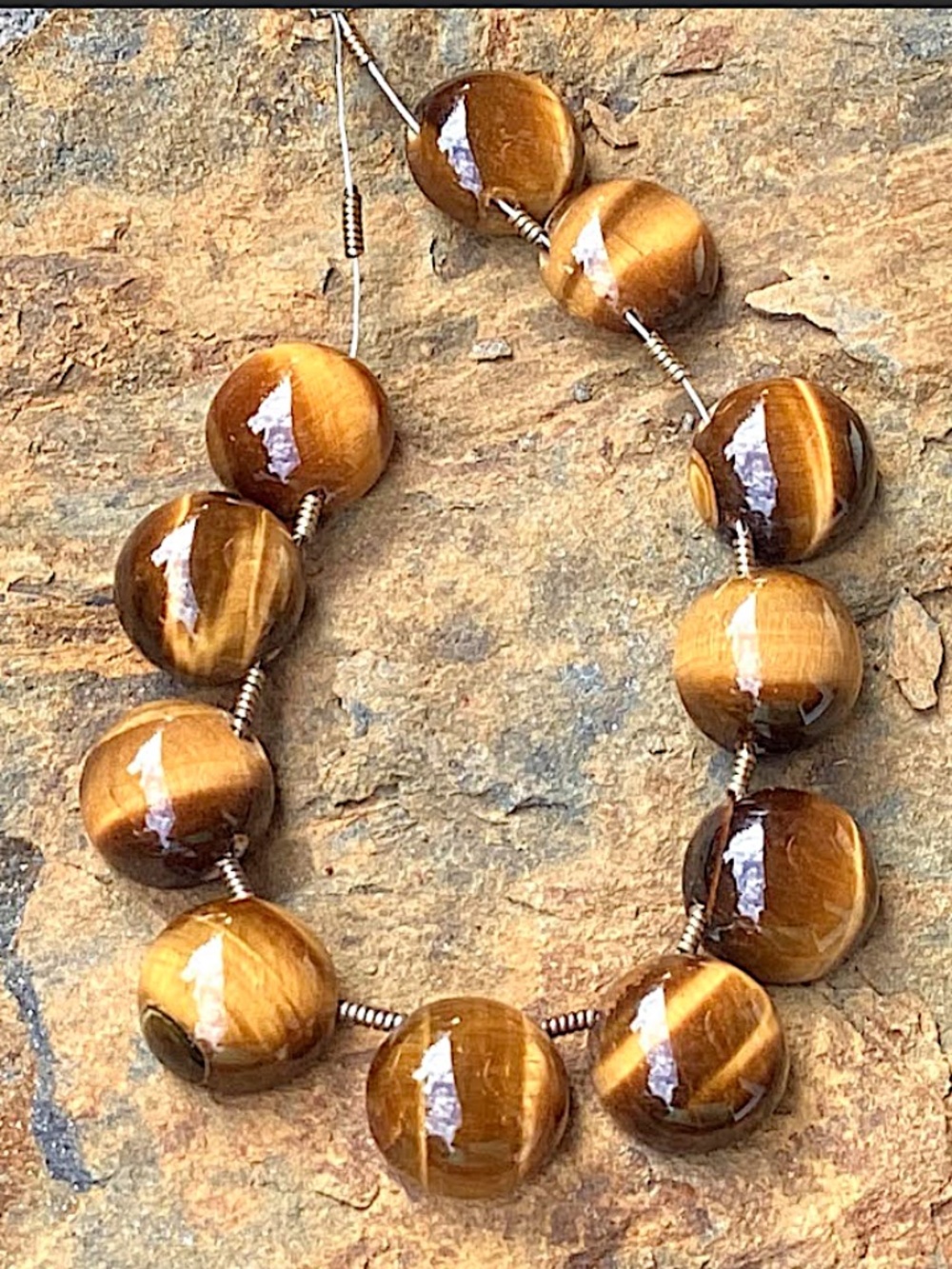 11 Pieces Tigers Eye Cabochon Beads, NWT, 11mm, Drilled